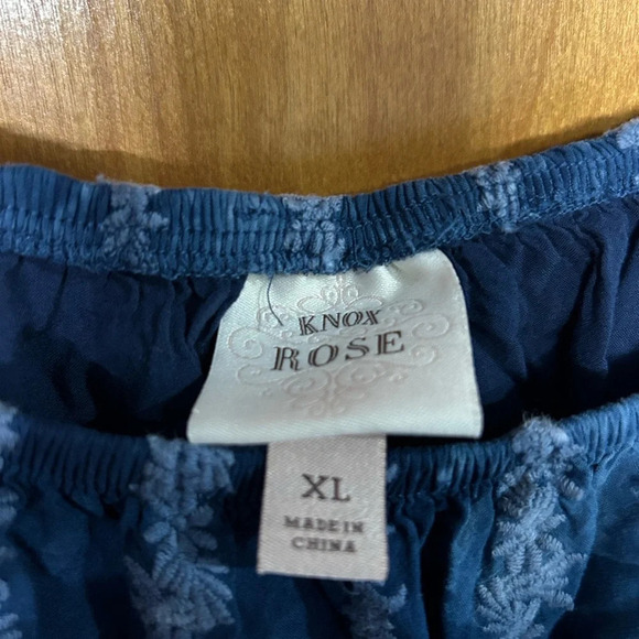 Knox rose crop navy off shoulder top XL pre loved - Picture 4 of 6